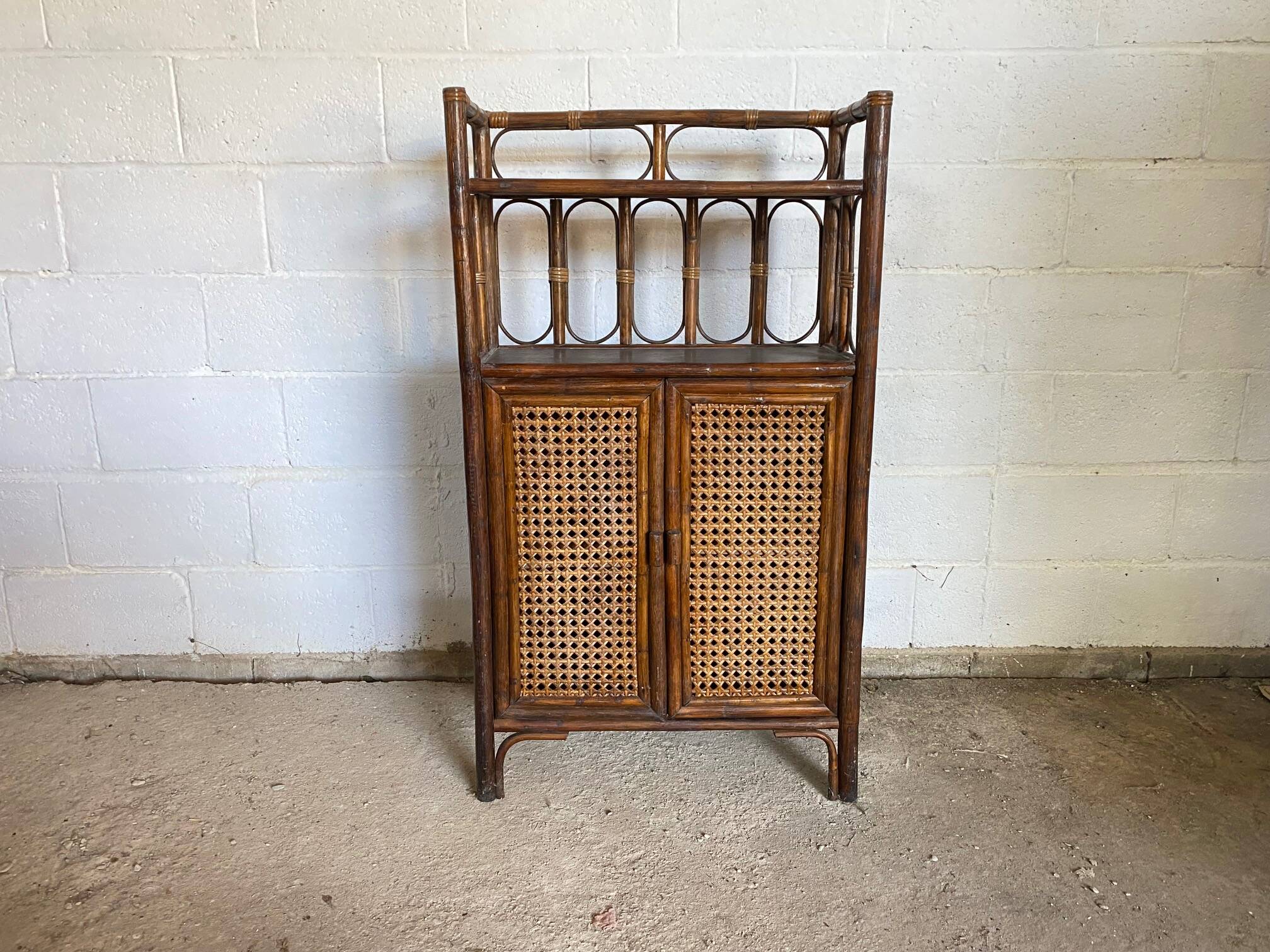Meuble de rangement en rotin tissé et bambou vintage années 70