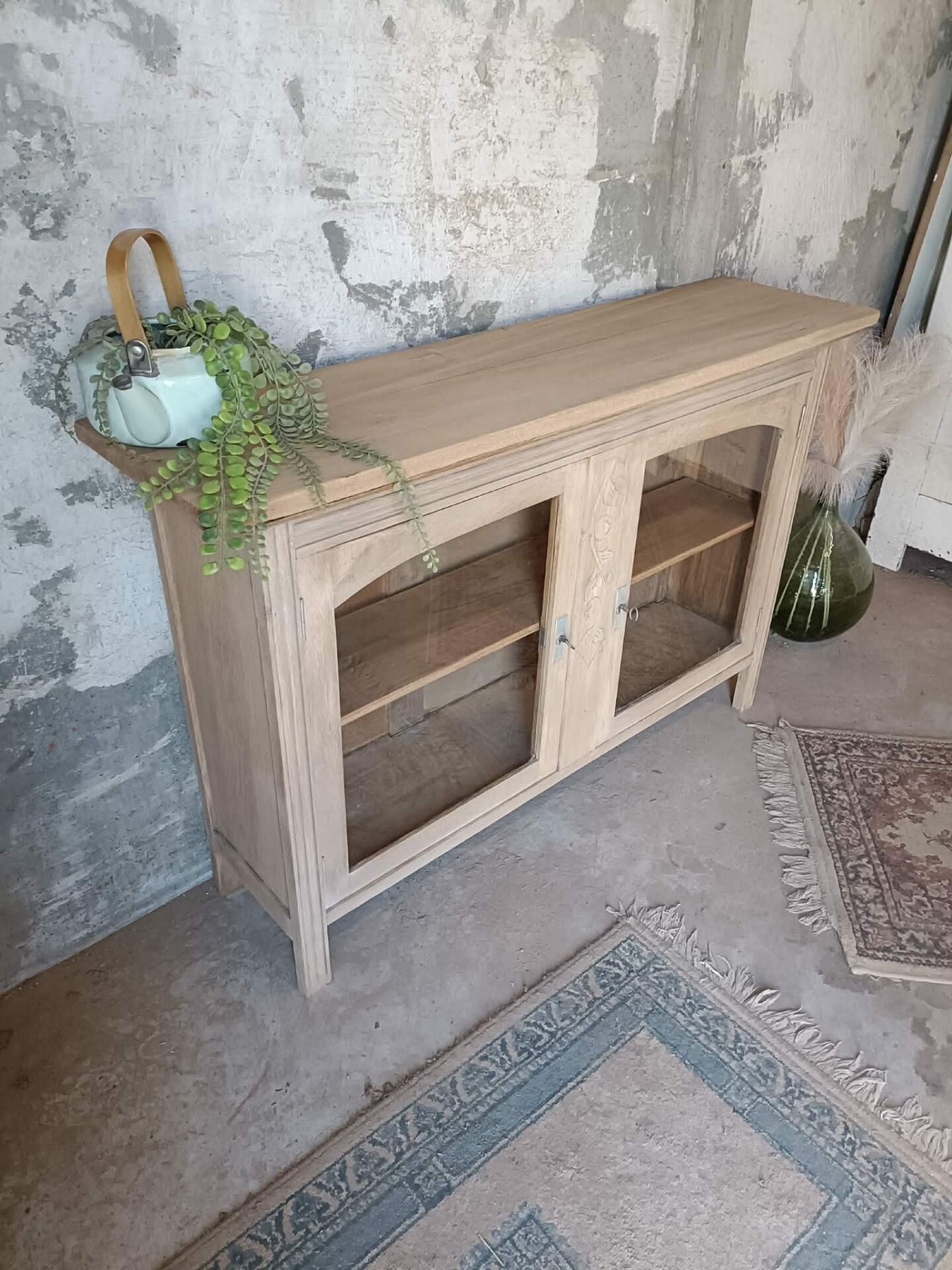 Buffet vitrine 