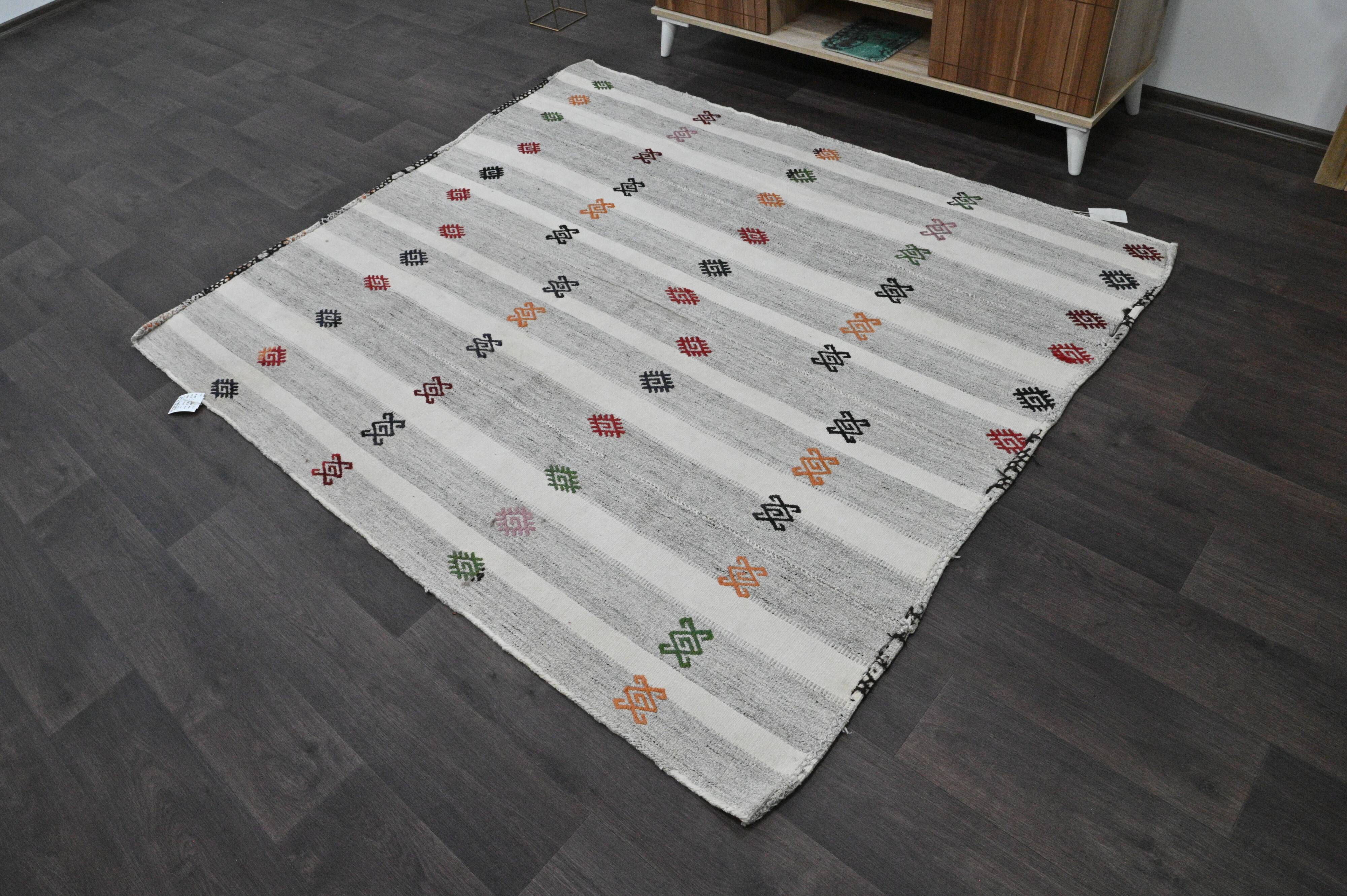 Vintage Turkish Kilim Rug 162x192 cm, Grey Stripes and Colorful Patterns