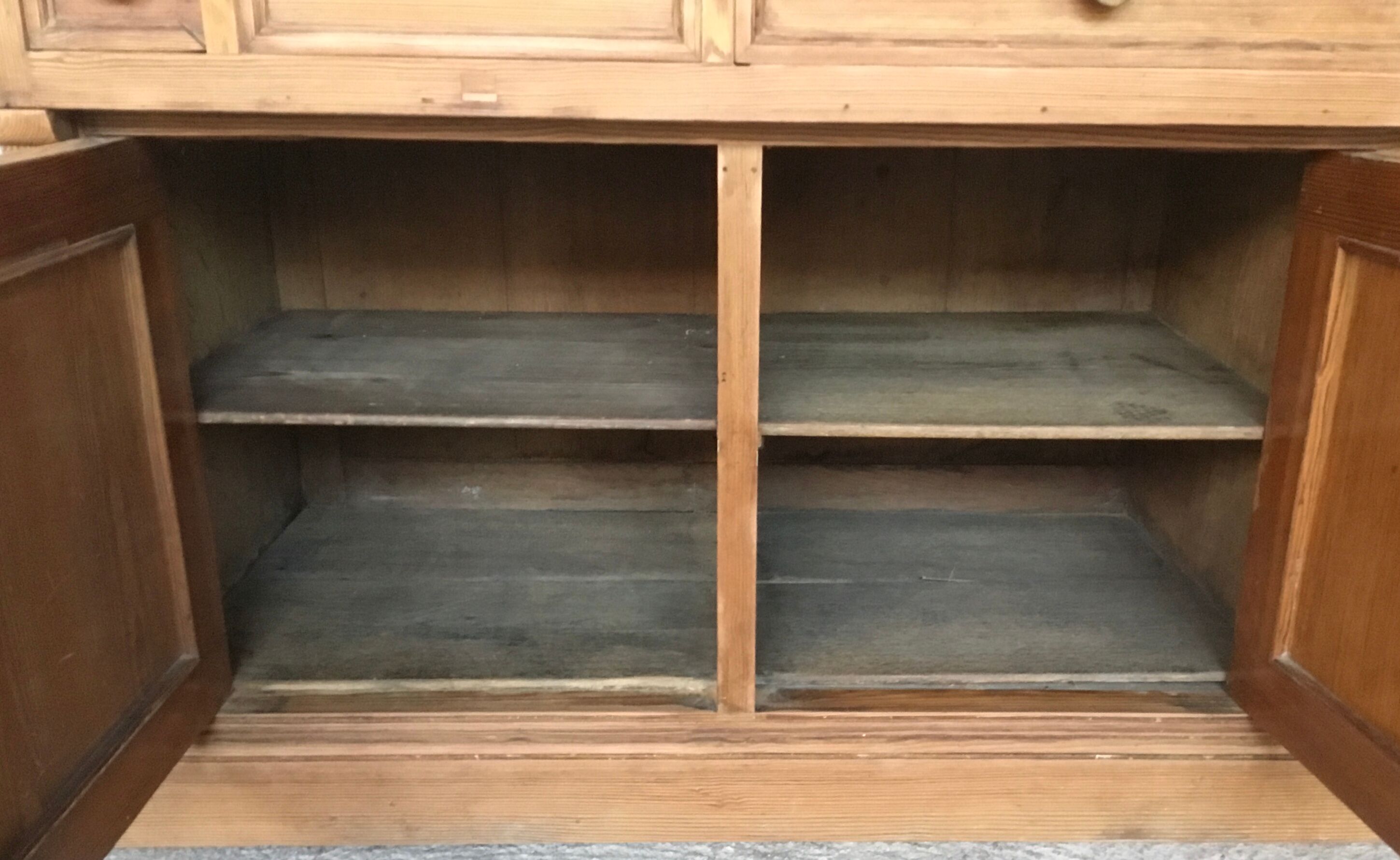 Counter or low sideboard in solid wood - craft furniture