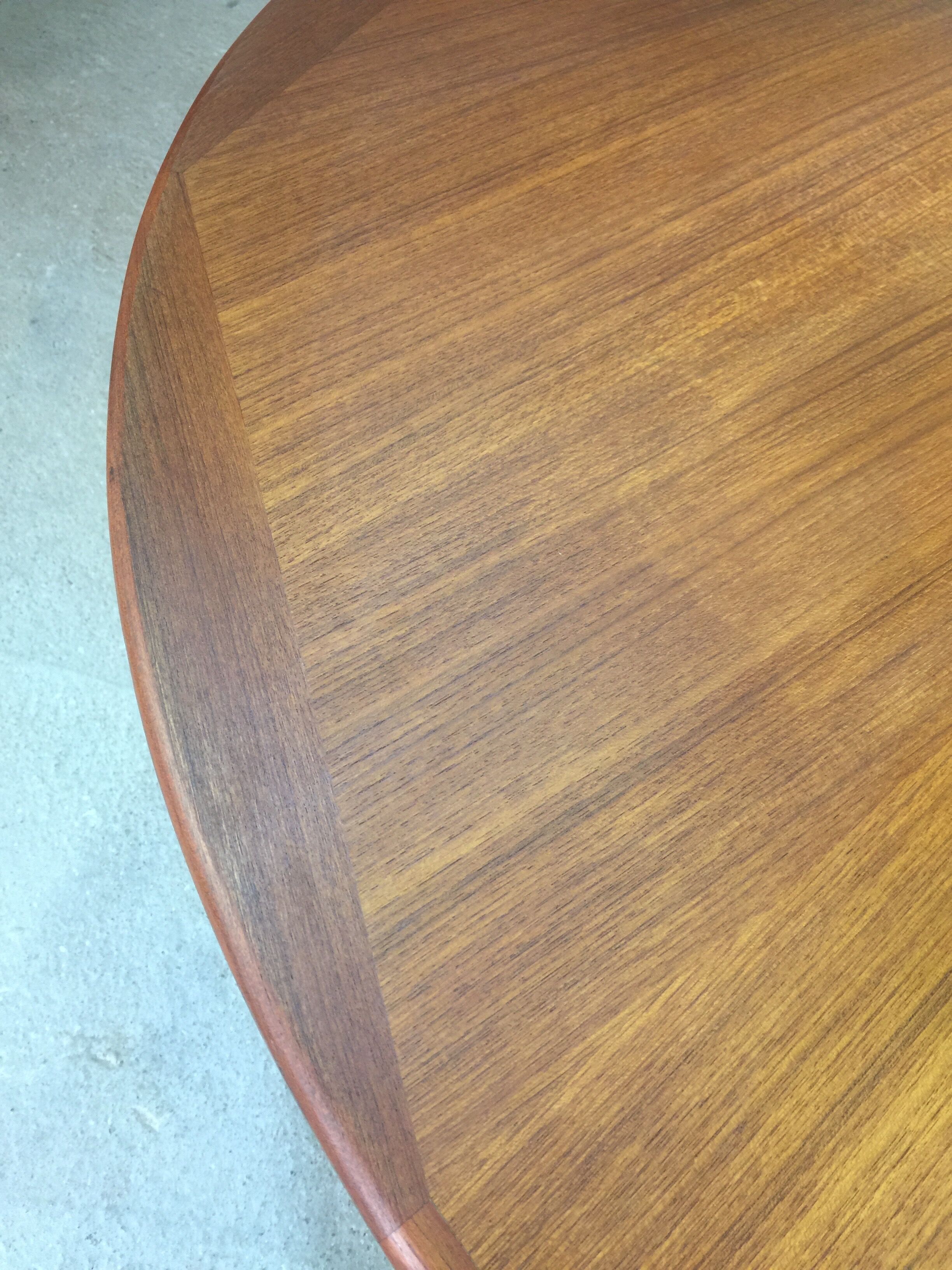 Scandinavian oval table in teak from the 1970s