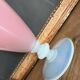 Vase en opaline rose