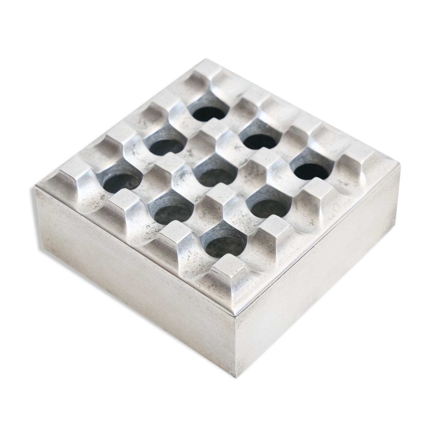 Ashtray of 196 by Swedish designer Holger Backstrom for Industrial Diverse Tin