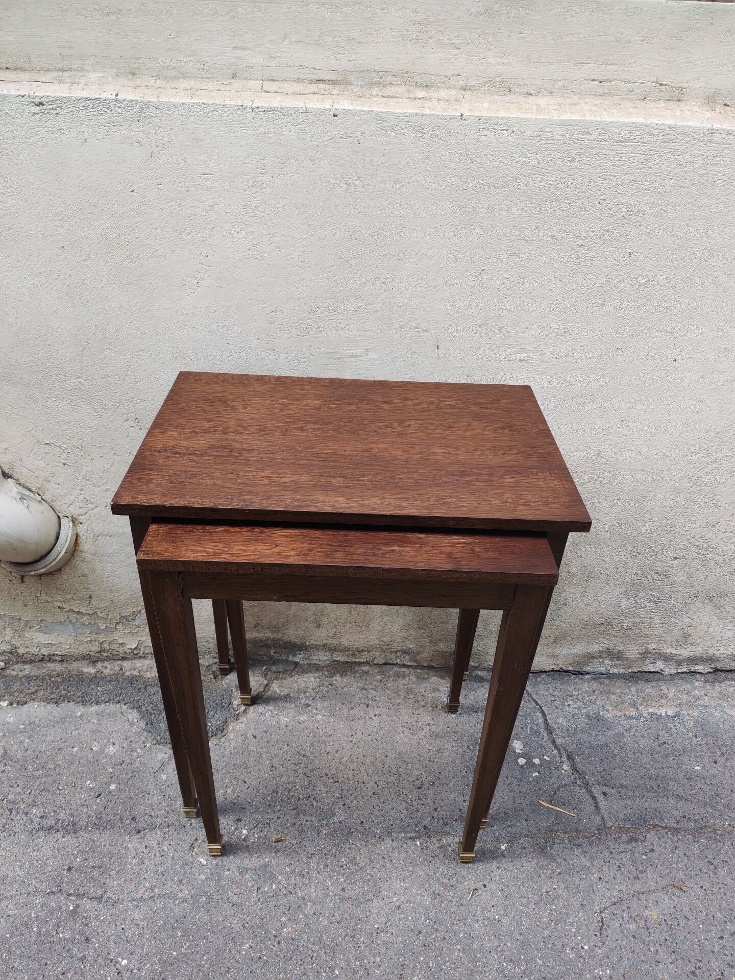 Pair of nesting tables in wood