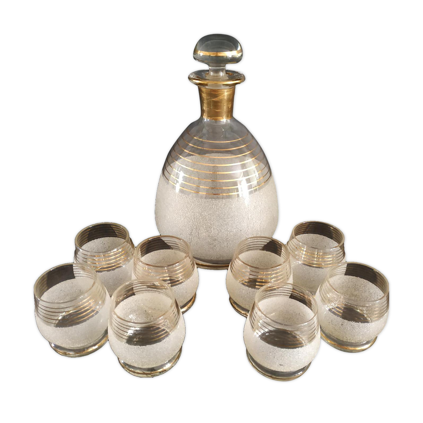 Liquor or cooked wine service