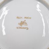 Très grande tasse en porcelaine de Limoges décor de fleurs fond vert fait main signée