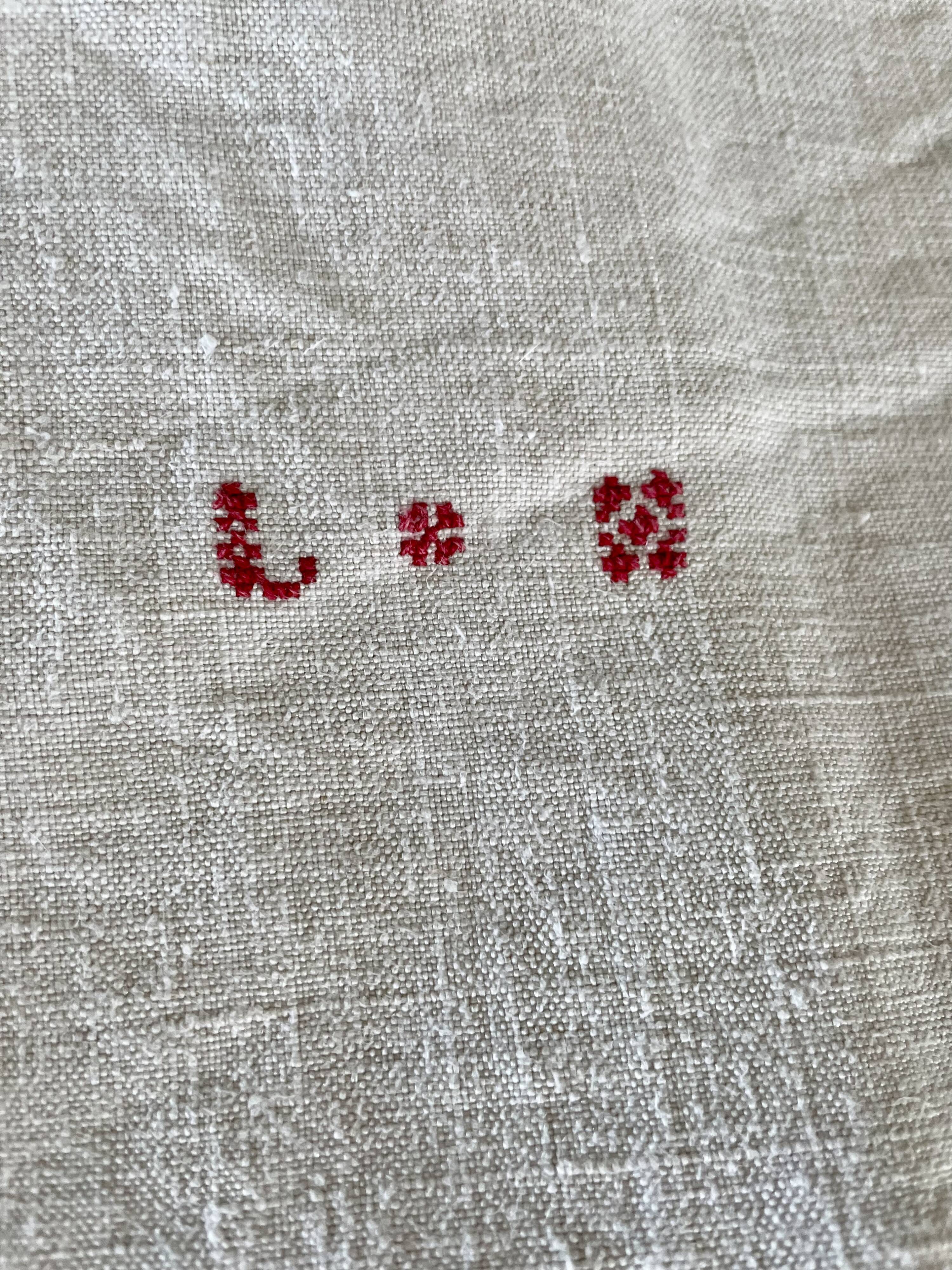 Antique sheet in embroidered hemp linen