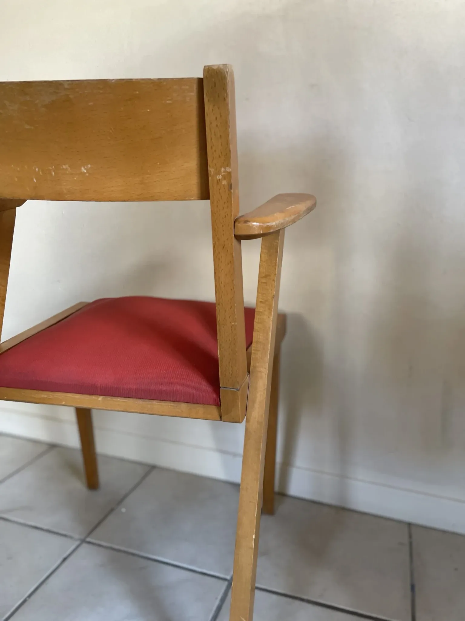 Rockabilly red armchair