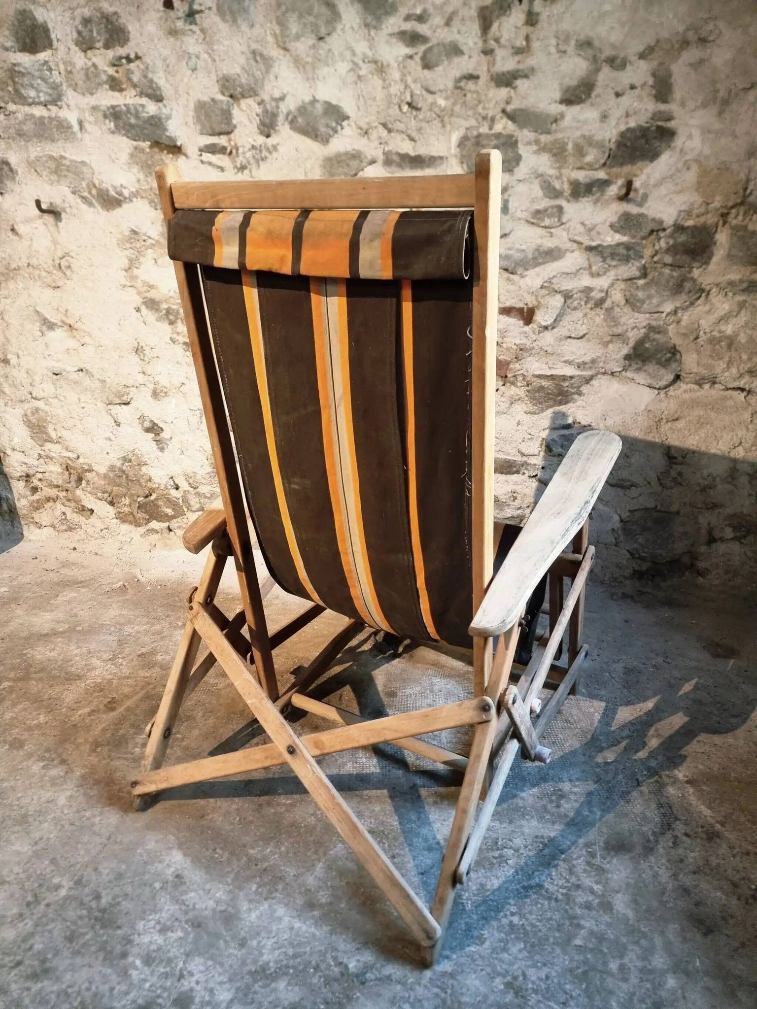 Vintage French folding lounge chair – 1950s/60s in beech with striped canvas, adjustable recliner
