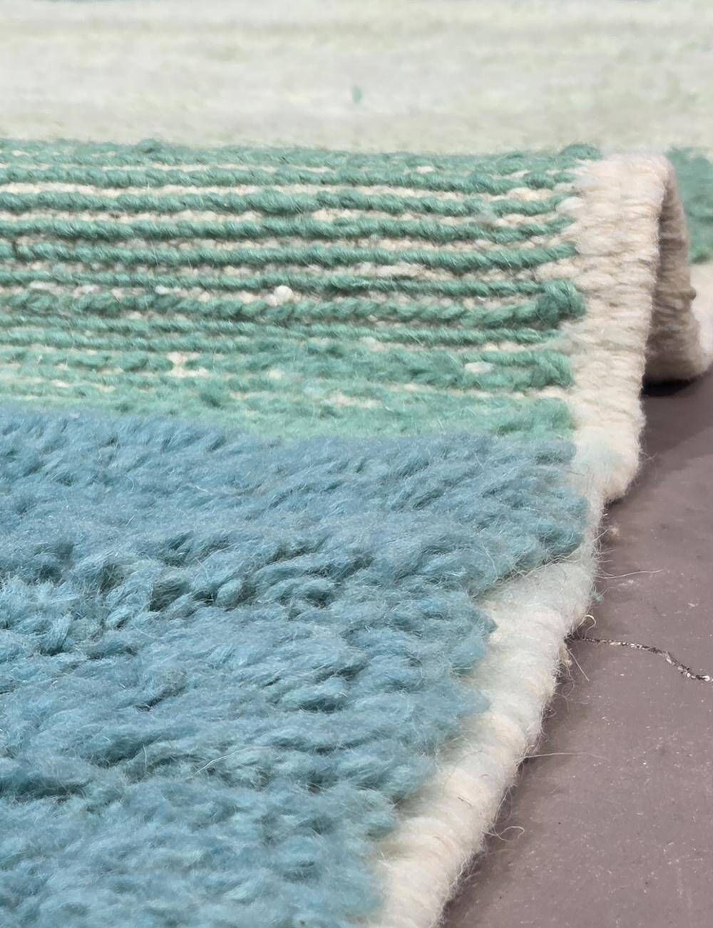 Contemporary Green Carpet - 349 x 246 cm
