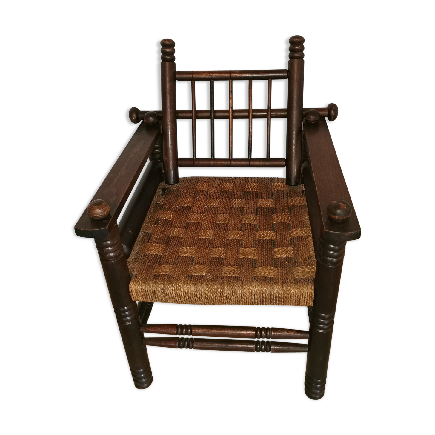 Lounge chair rope and wood