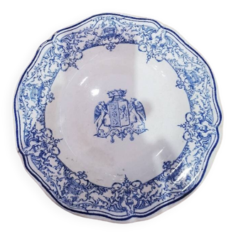Rare assiette en faïence de gien couronne armoireries xixe