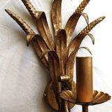 Electrified wall light