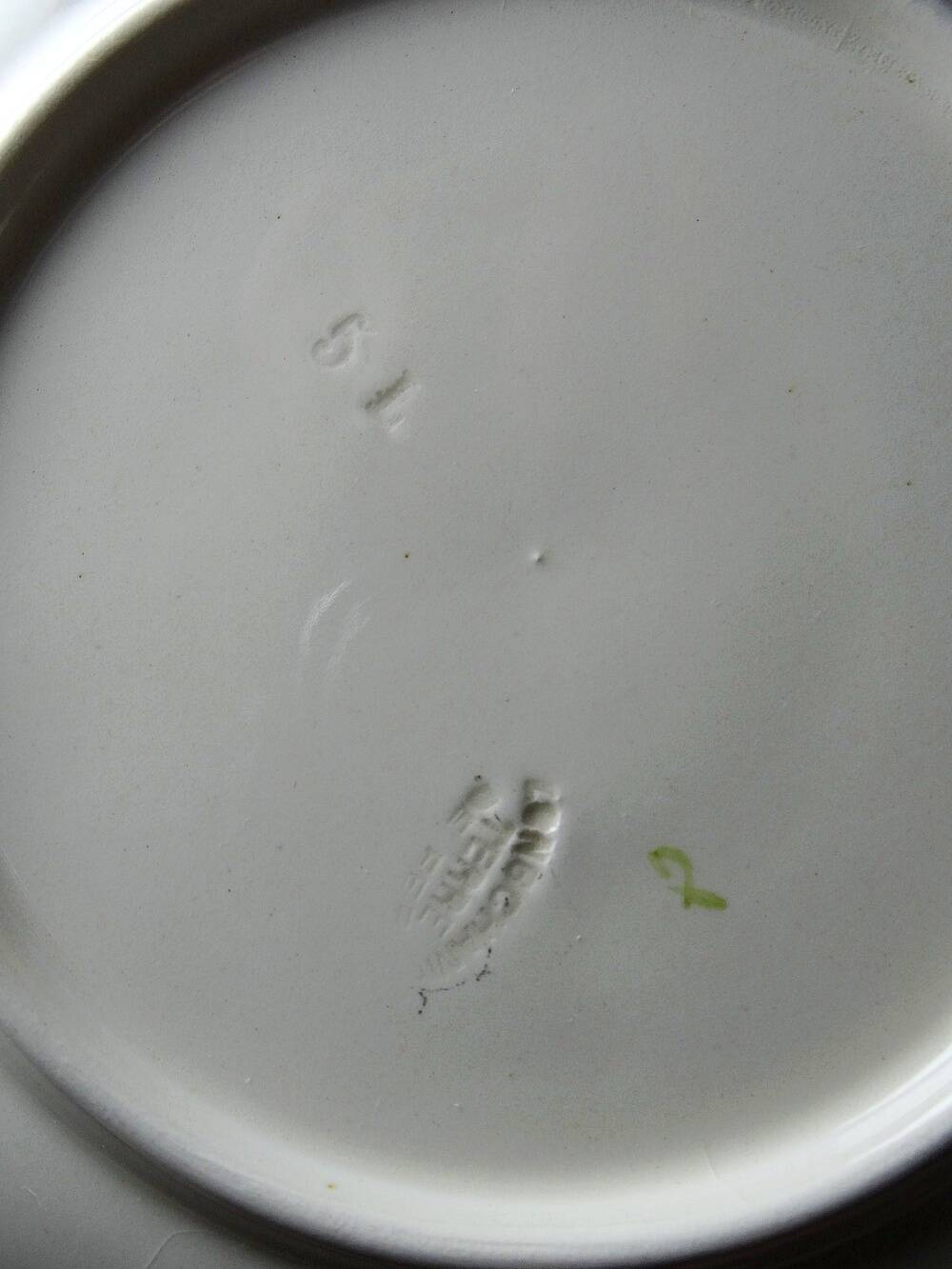 4 antique dessert plates Longchamp Daisies earthenware