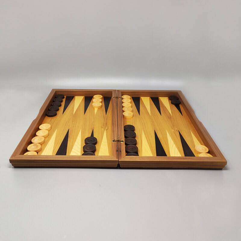 Magnifique backgammon Piero Fornasetti des années 1980 en excellent état. Fabriqué en