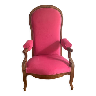Voltaire armchair in walnut