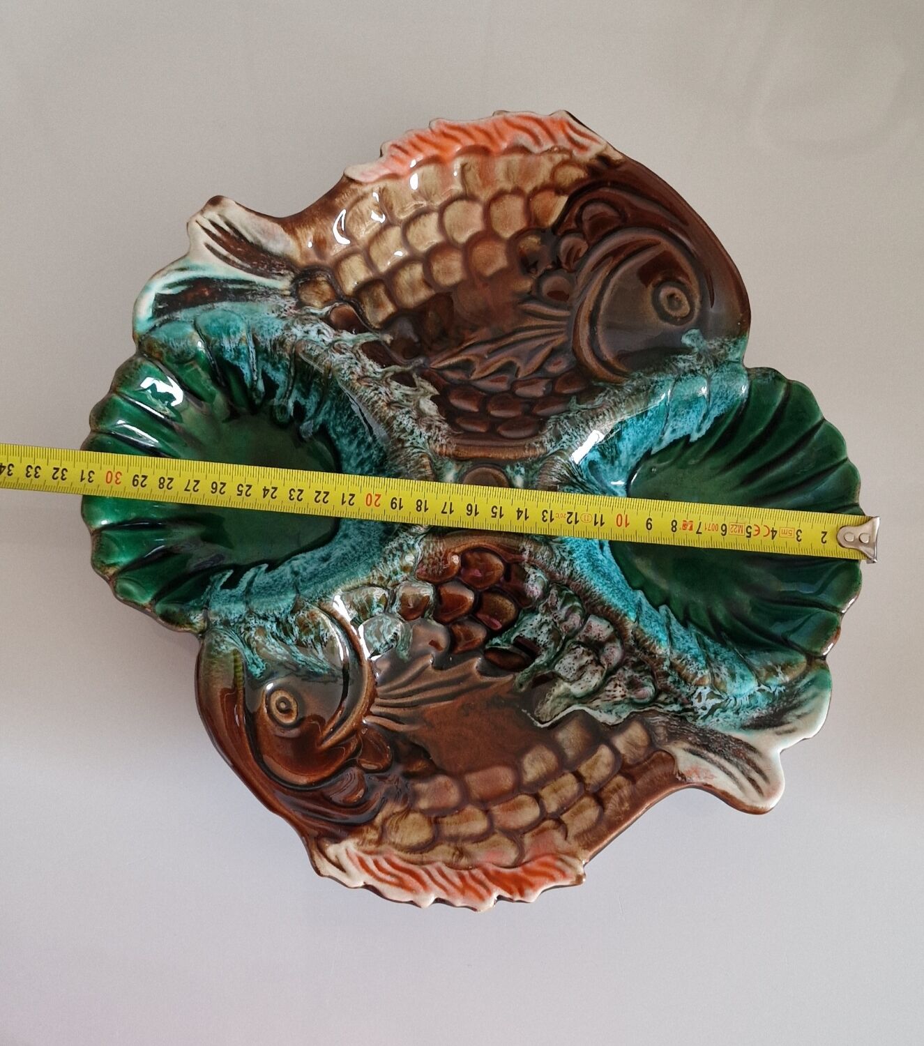 Plat zoomorphe poissons style Vallauris