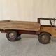 Camion en bois de la marque française Dejou