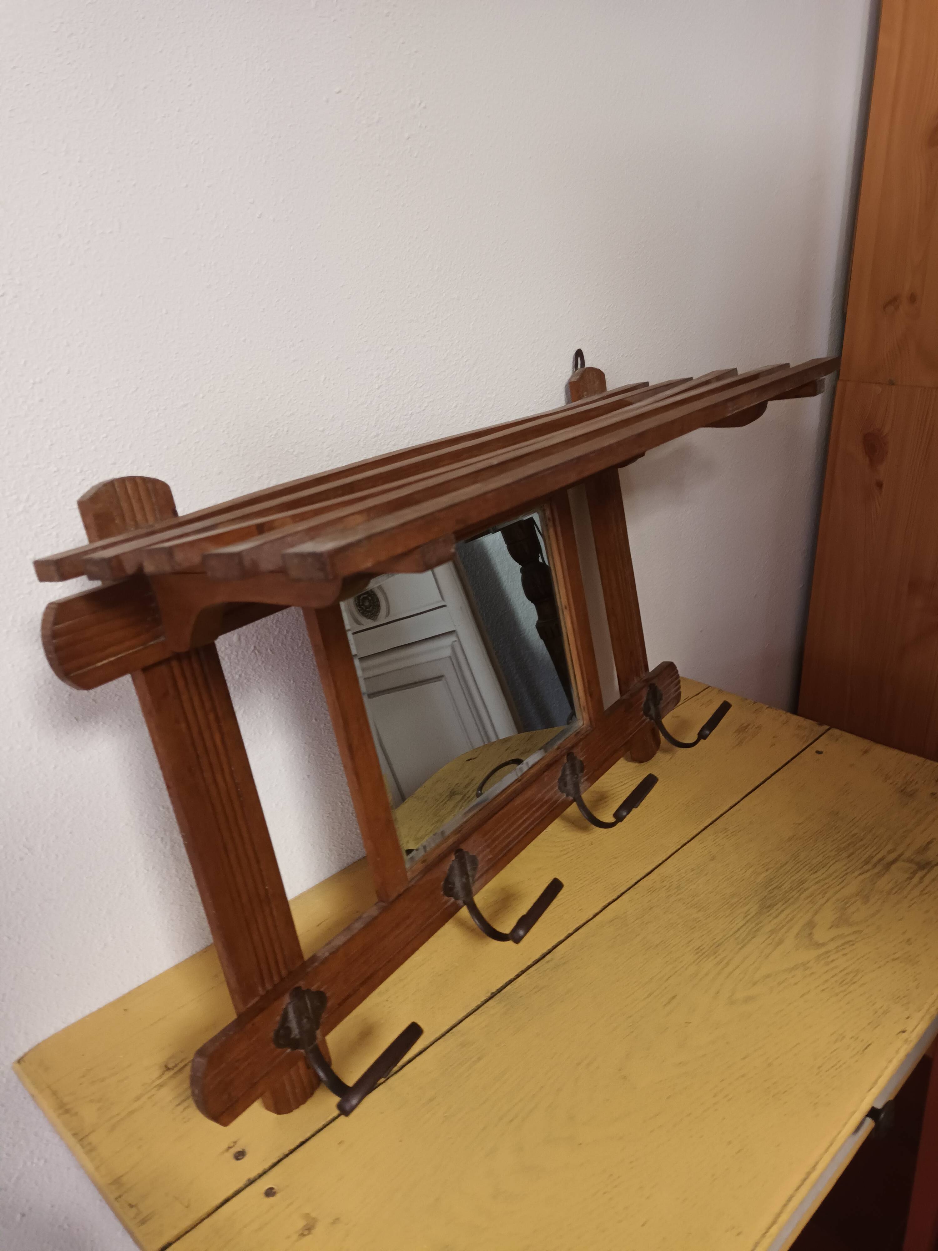 Wall coat rack with mirror