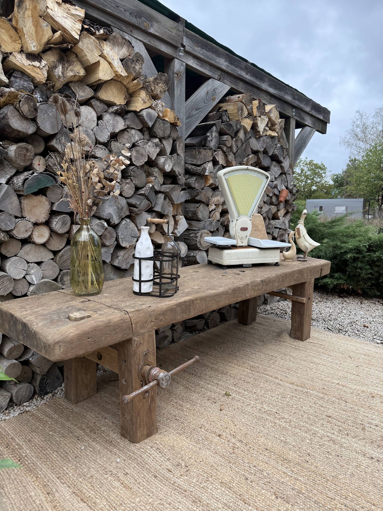 low carpenter's bench / TV cabinet bench