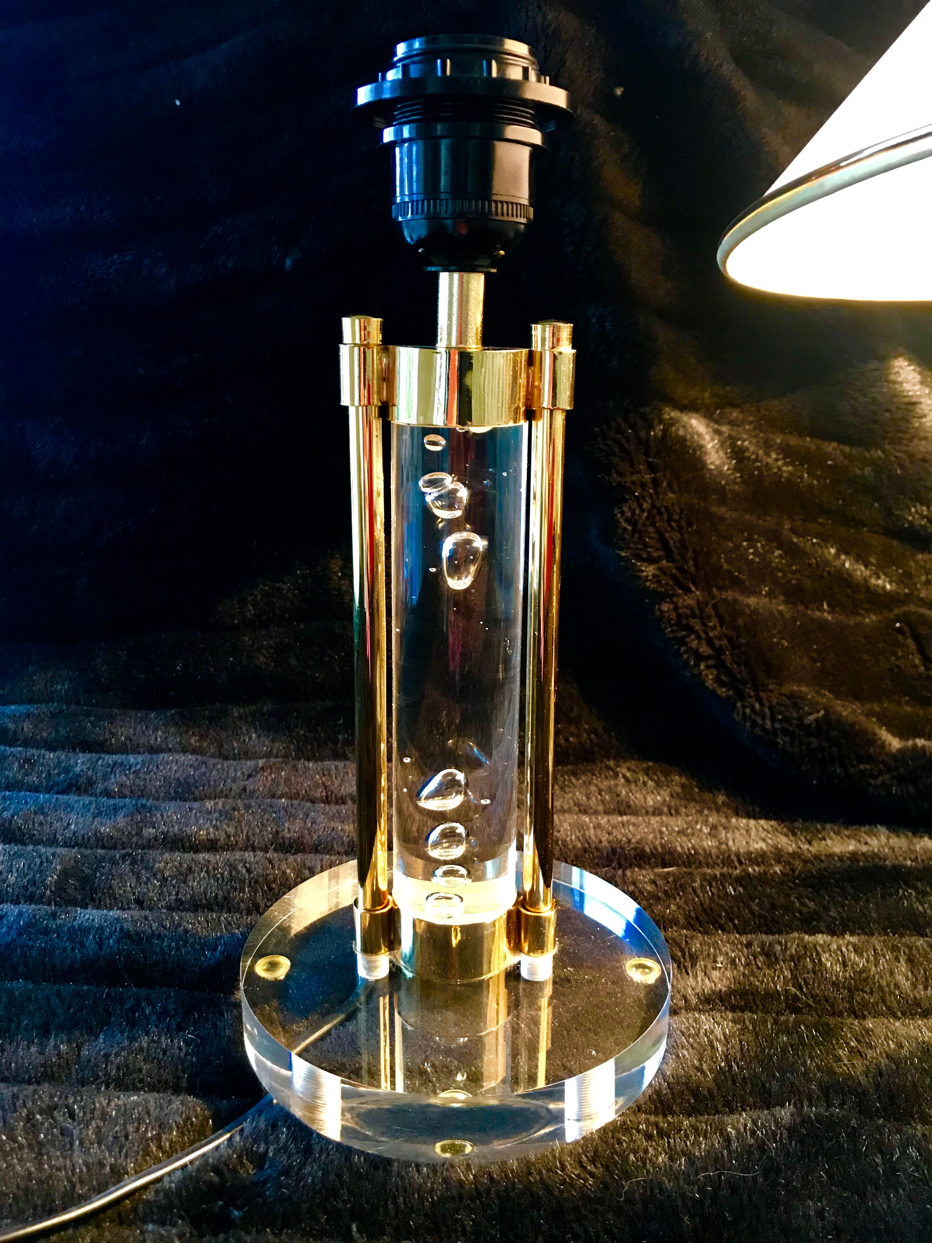 Pair of metacrilic lamps and gold structure