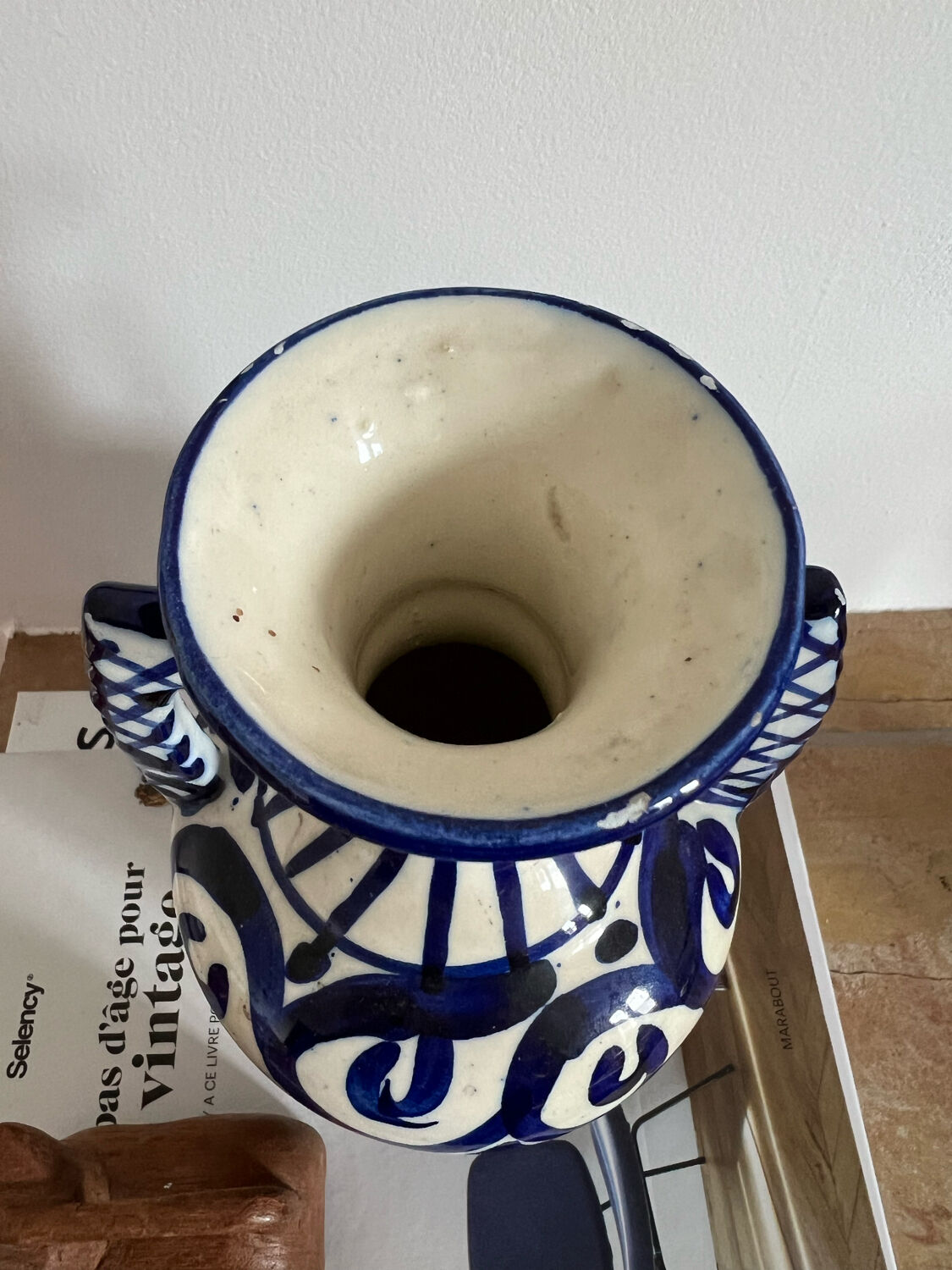 Blue-patterned ceramic vase
