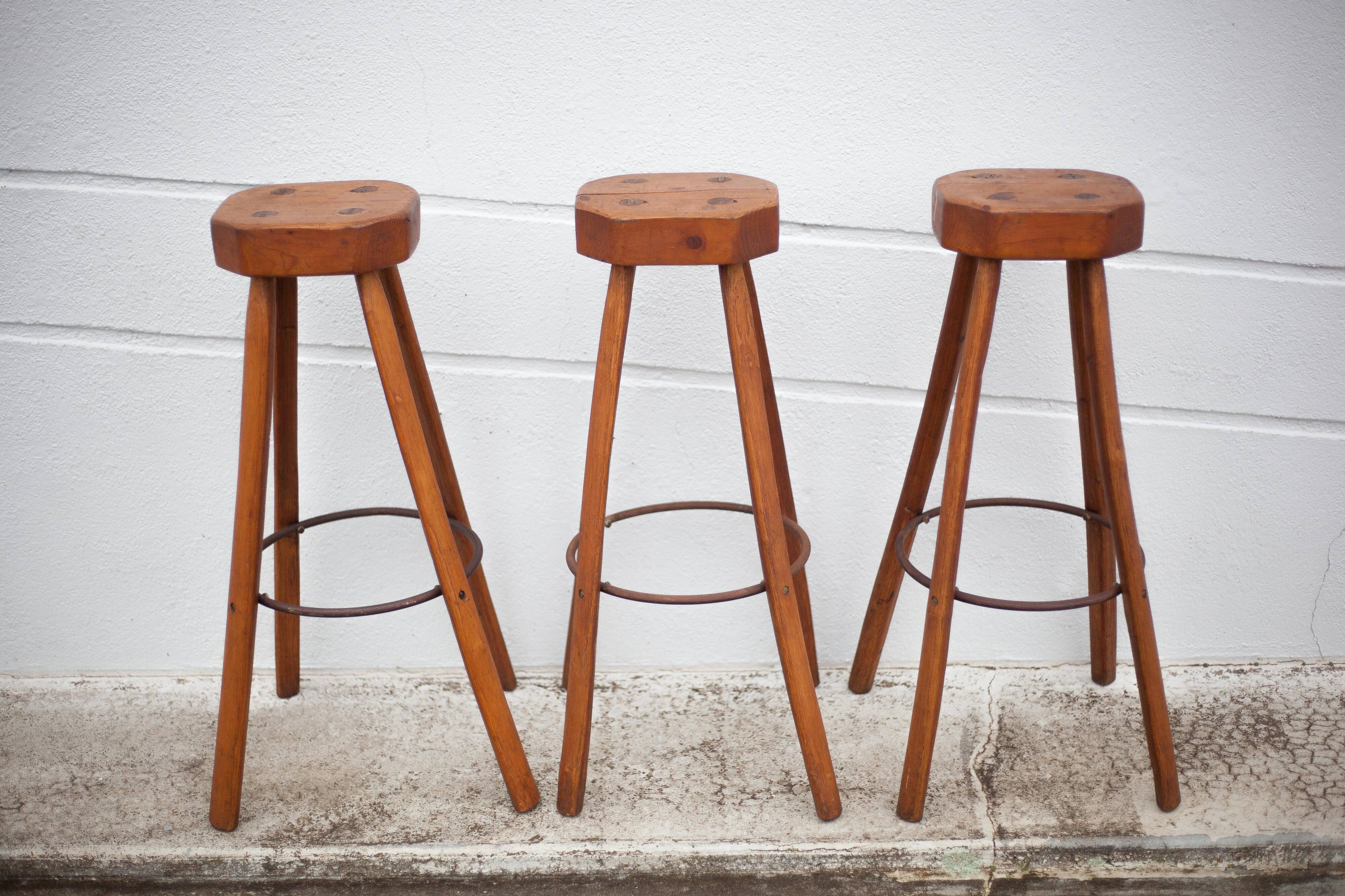 Tabouret de bar X 3 , tabouret bois et métal, tabouret brustaliste, tabouret haut