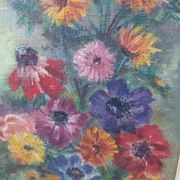 Ancient table, bouquet