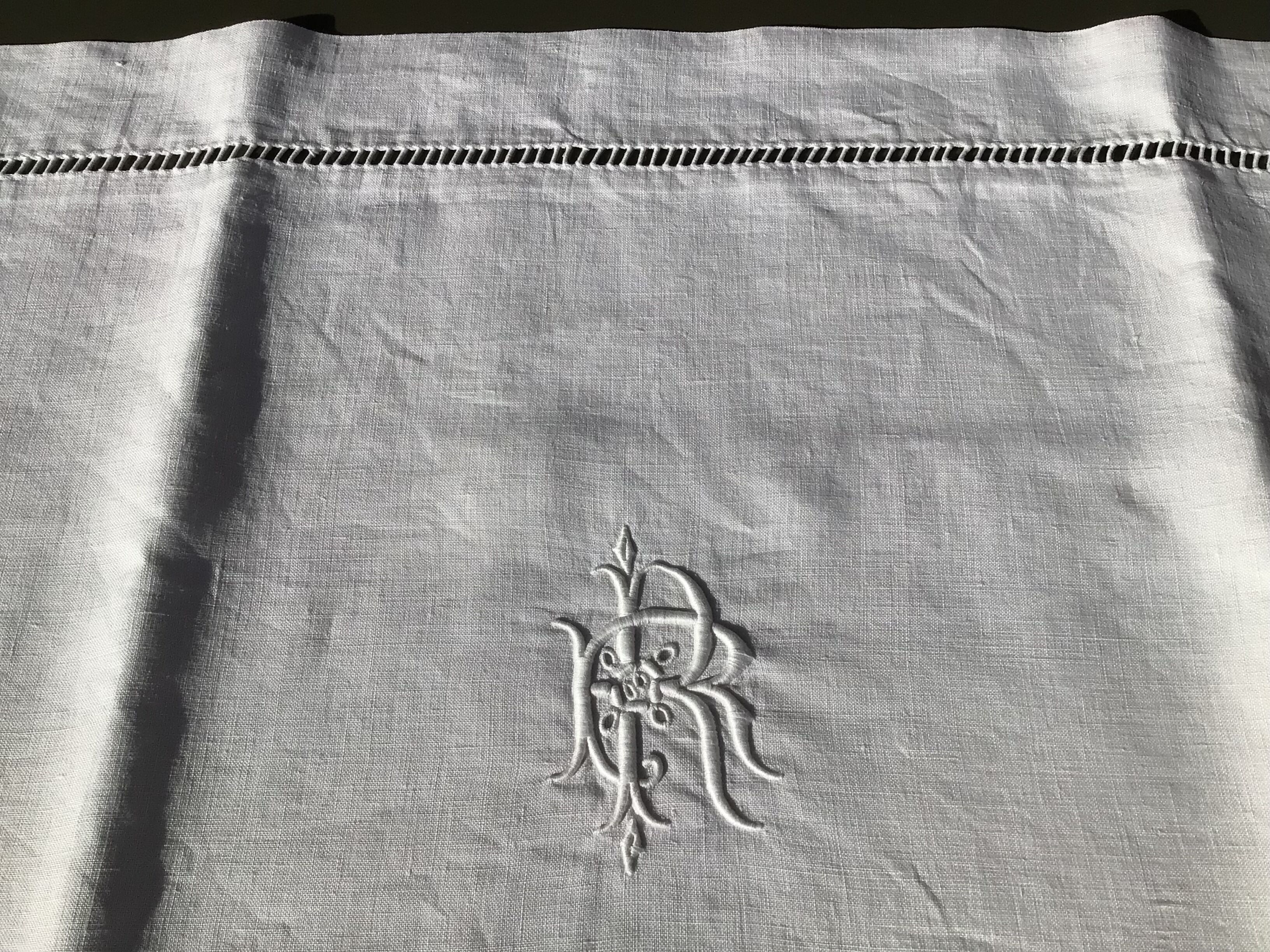 Pillowcase linen embroidered RR interlaced day scale