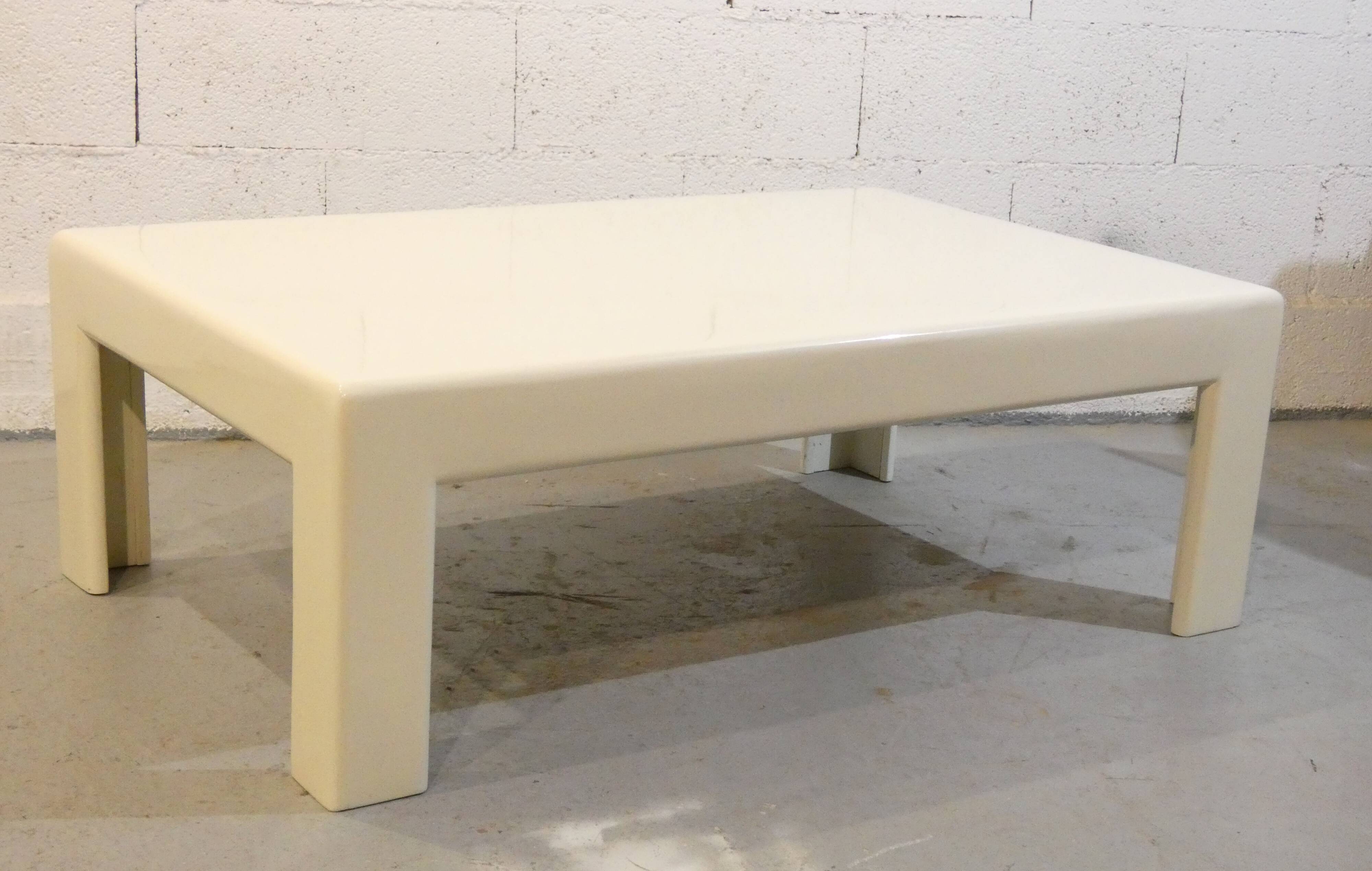 Laqué wooden coffee table