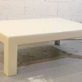 Table basse en bois laqué