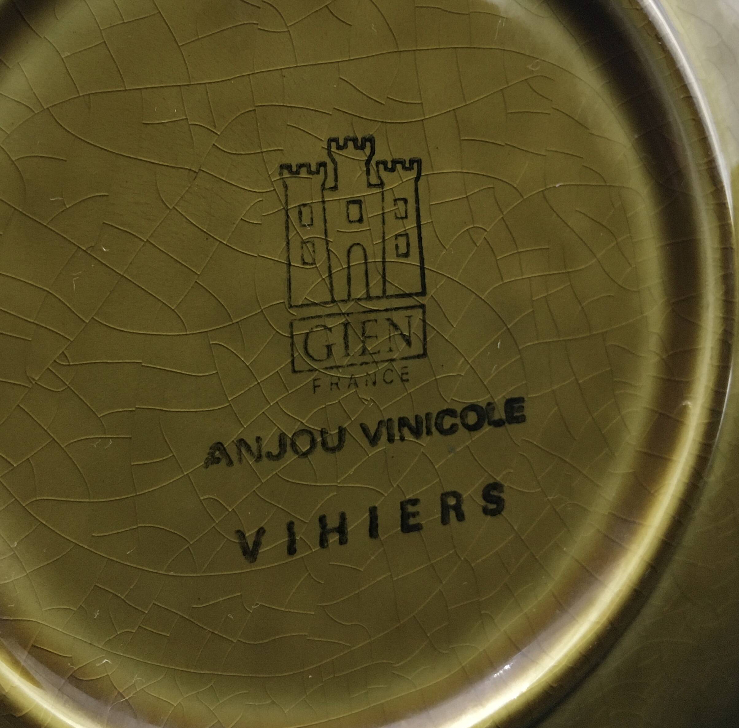Gien earthenware plates “Châteaux de la Loire” – 1970s