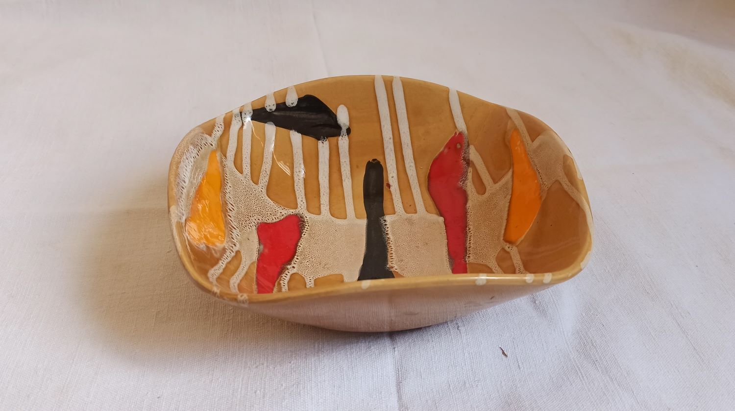 Empty ceramic pocket 70s