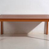 Vintage Scandinavian coffee table in beech wood – Nordic design (circa 1960–1970)