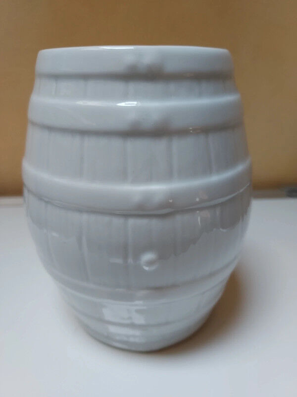 Vintage pot in the shape of a barrel "au buron"