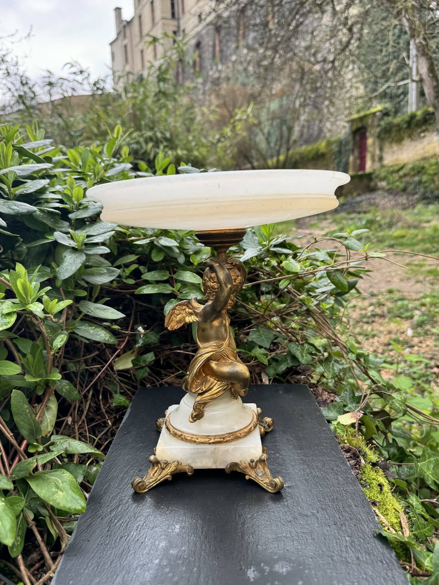 Large bronze and onyx catchall from French Algeria, late 19th century.