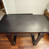 Laminate wood desk