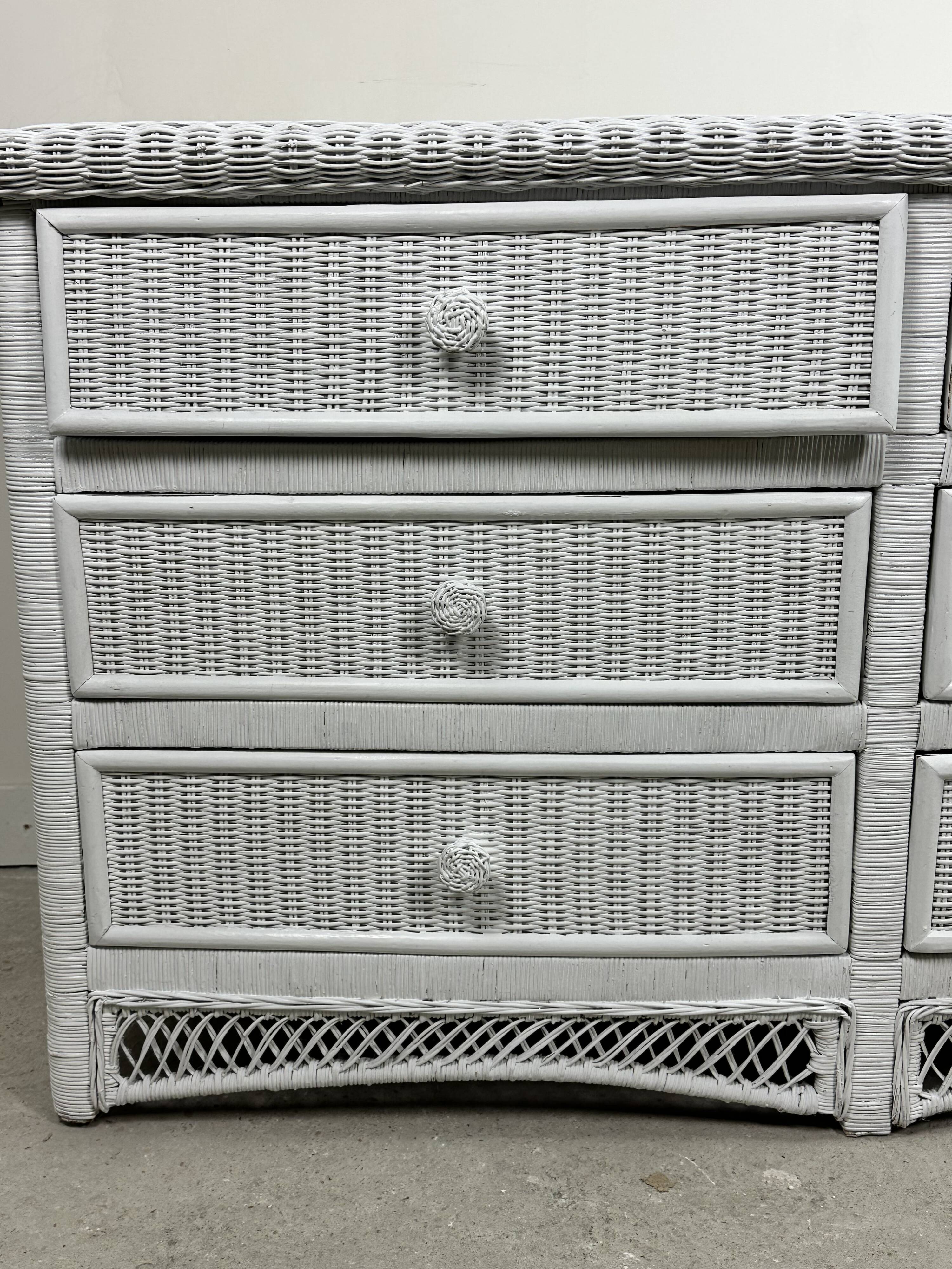 Curved chest of drawers in white woven rattan 1980's