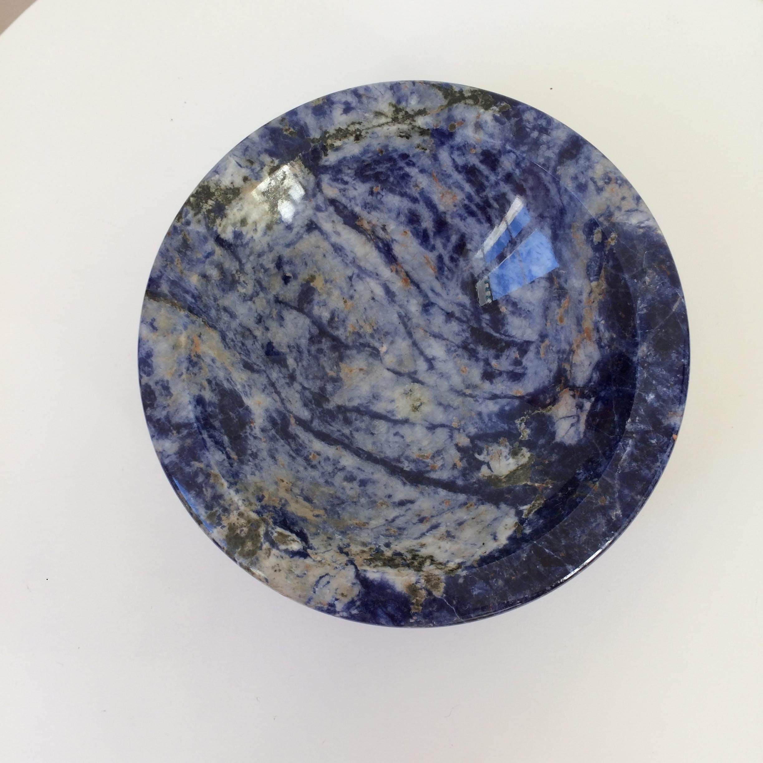 Empty sodalite pocket