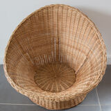 Armchair tulip child