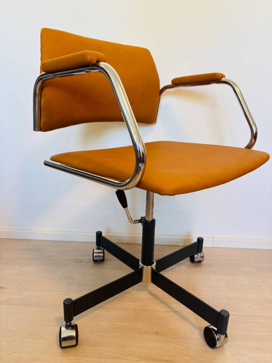 Chaise de bureau Dijon par Kovona, Tchécoslovaquie, années 190