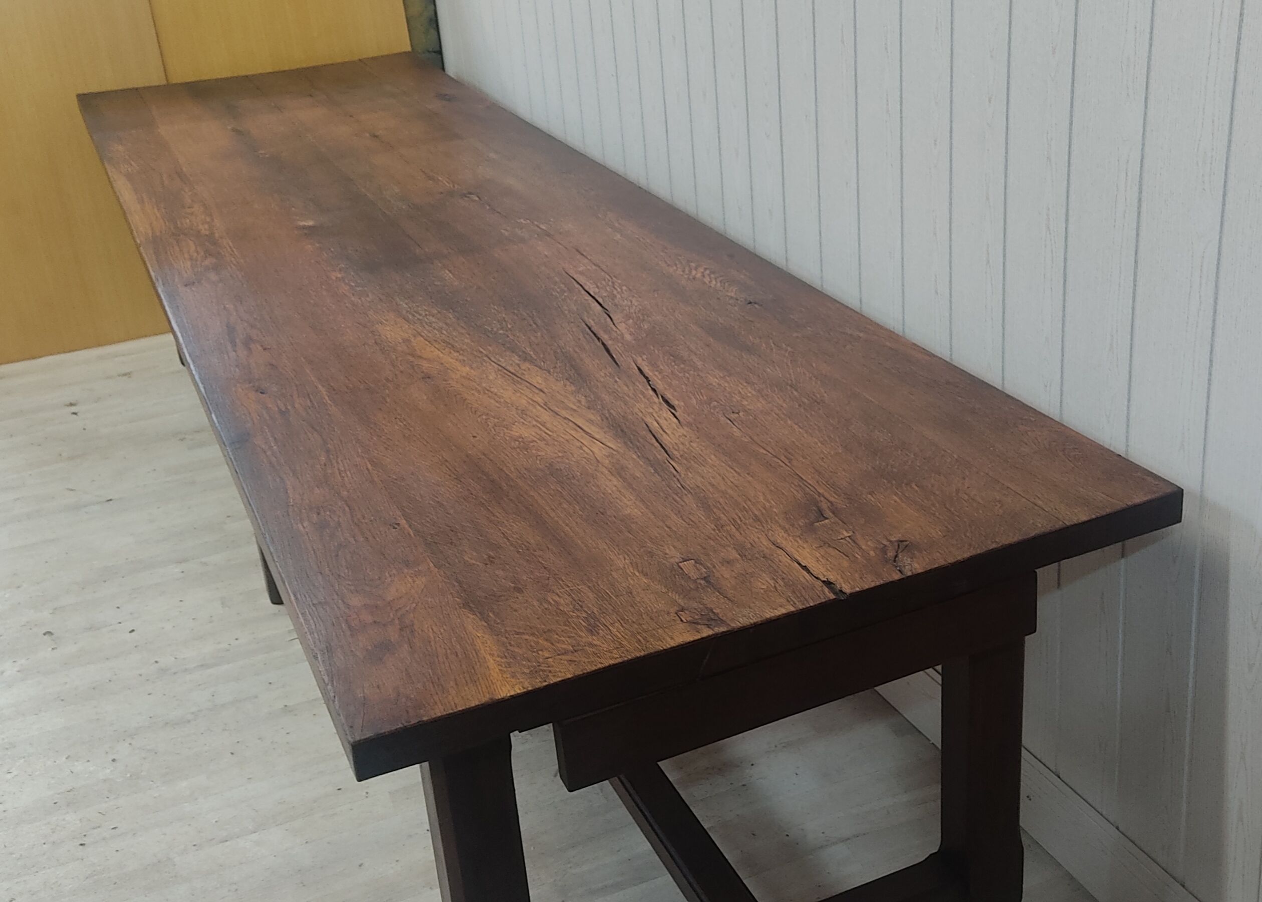 Farmhouse table 3m60 extendable solid oak and its two benches