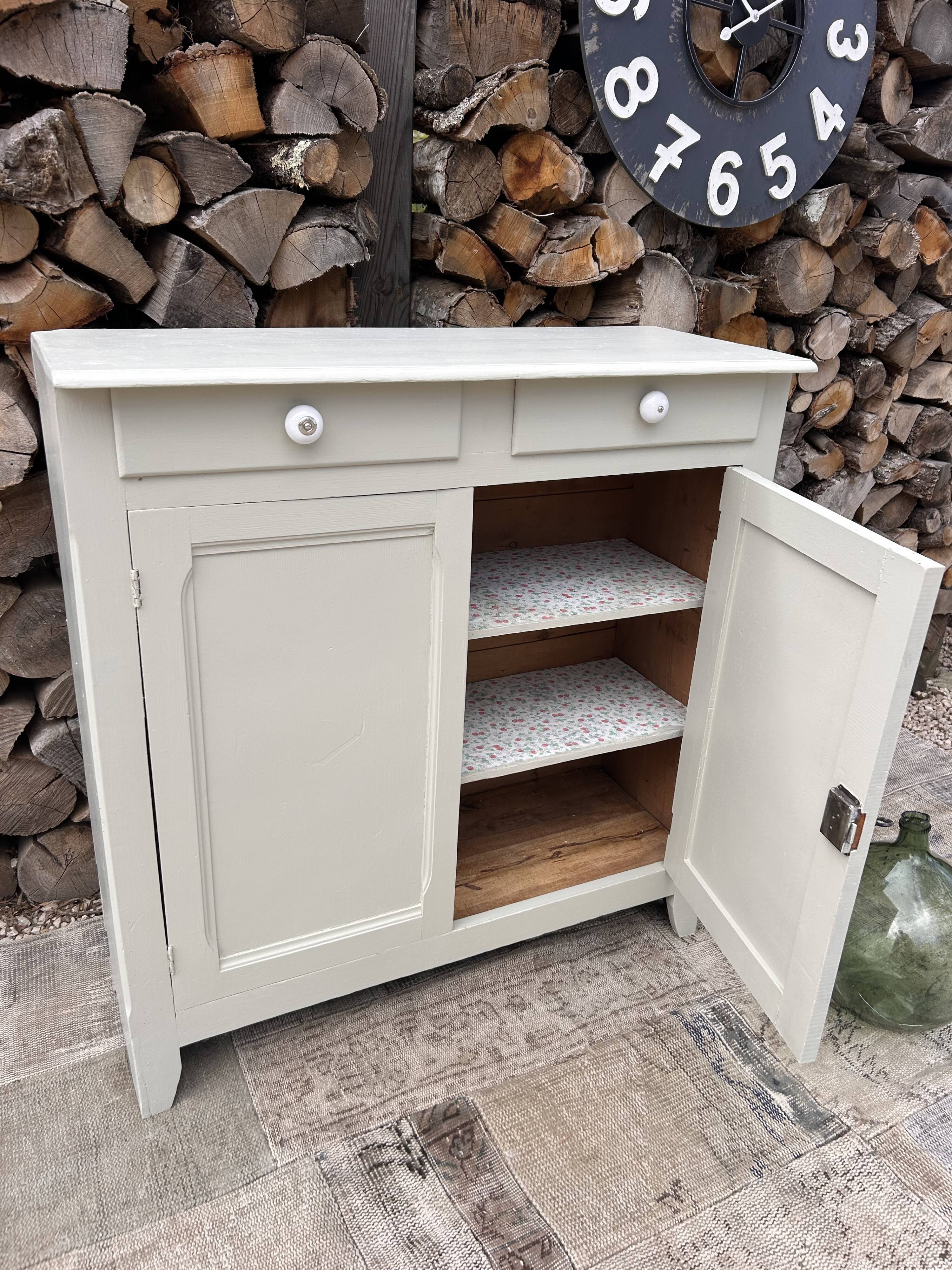 Parisian-style buffet