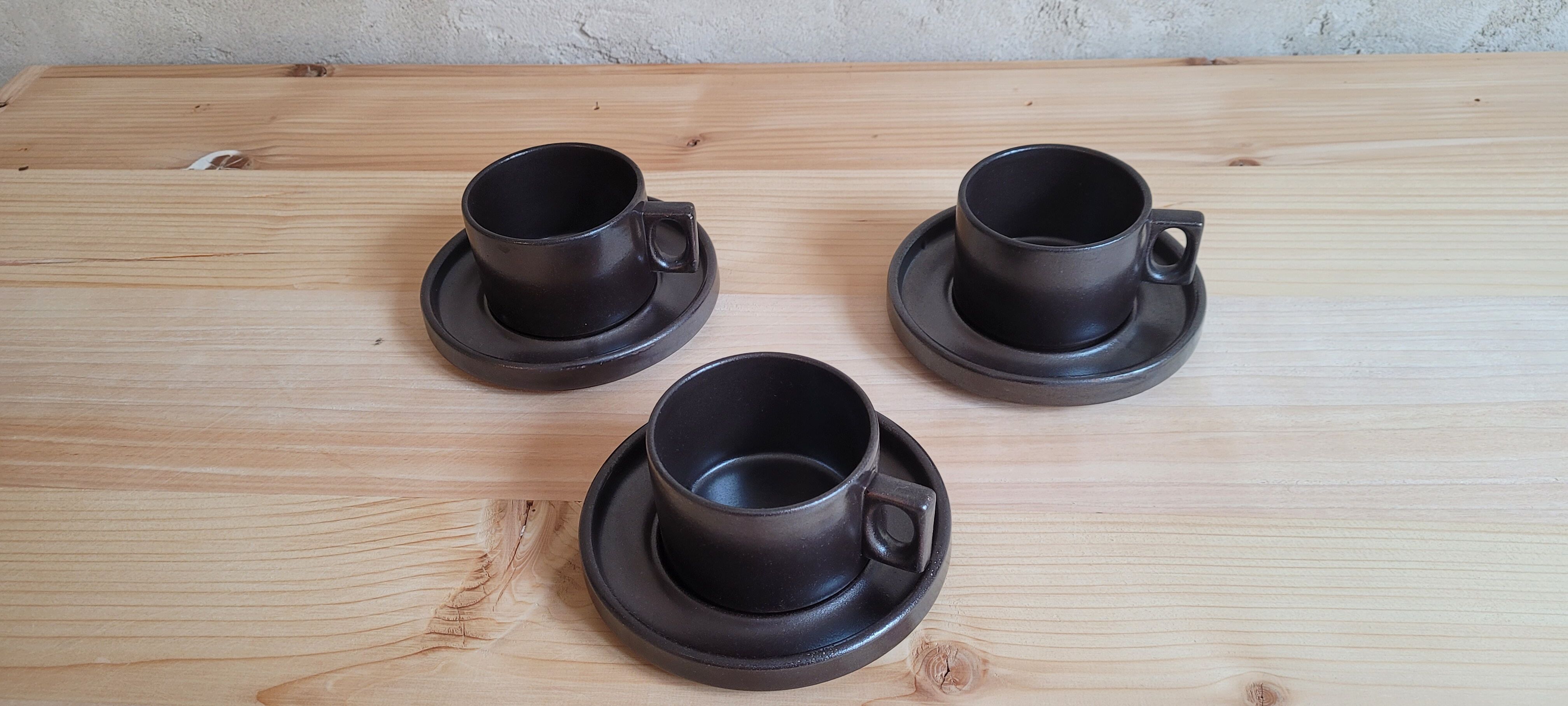 Lot de 3 tasses et sous-tasses en grès de Brenne