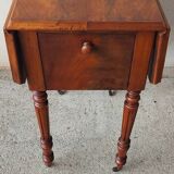 Work side table also known as tabee pipi