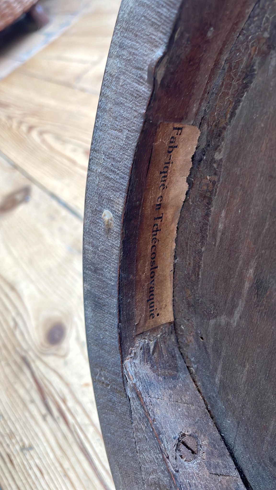 Lot 2 wooden Thonet bistro chairs