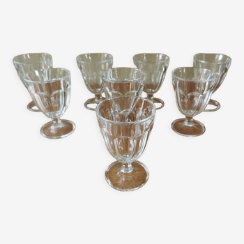 Suite of 8 stemmed glasses