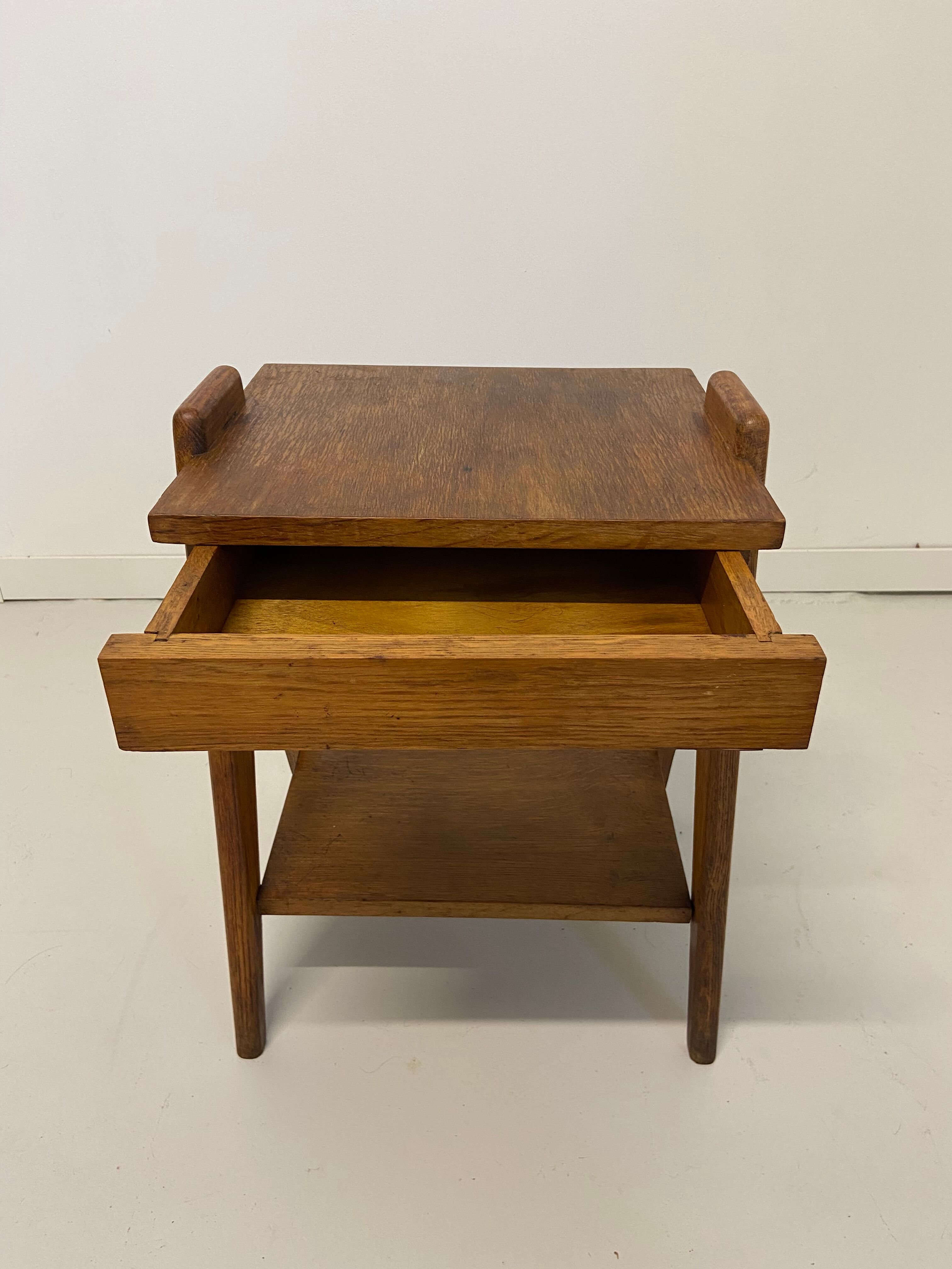 Oak bedside foot compass