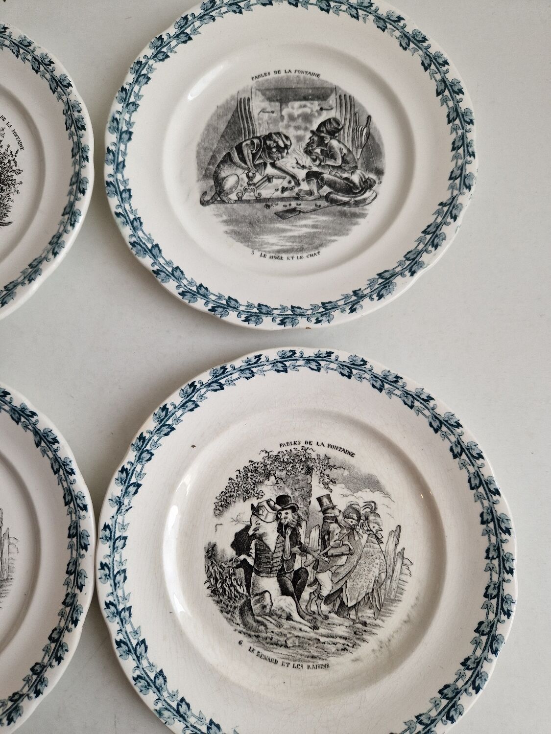 Set of 4 plates "the fables of La Fontaine" Digoin Sarreguemines