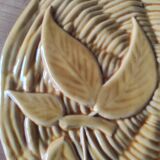 Ceramic cheese board with bamboo handle